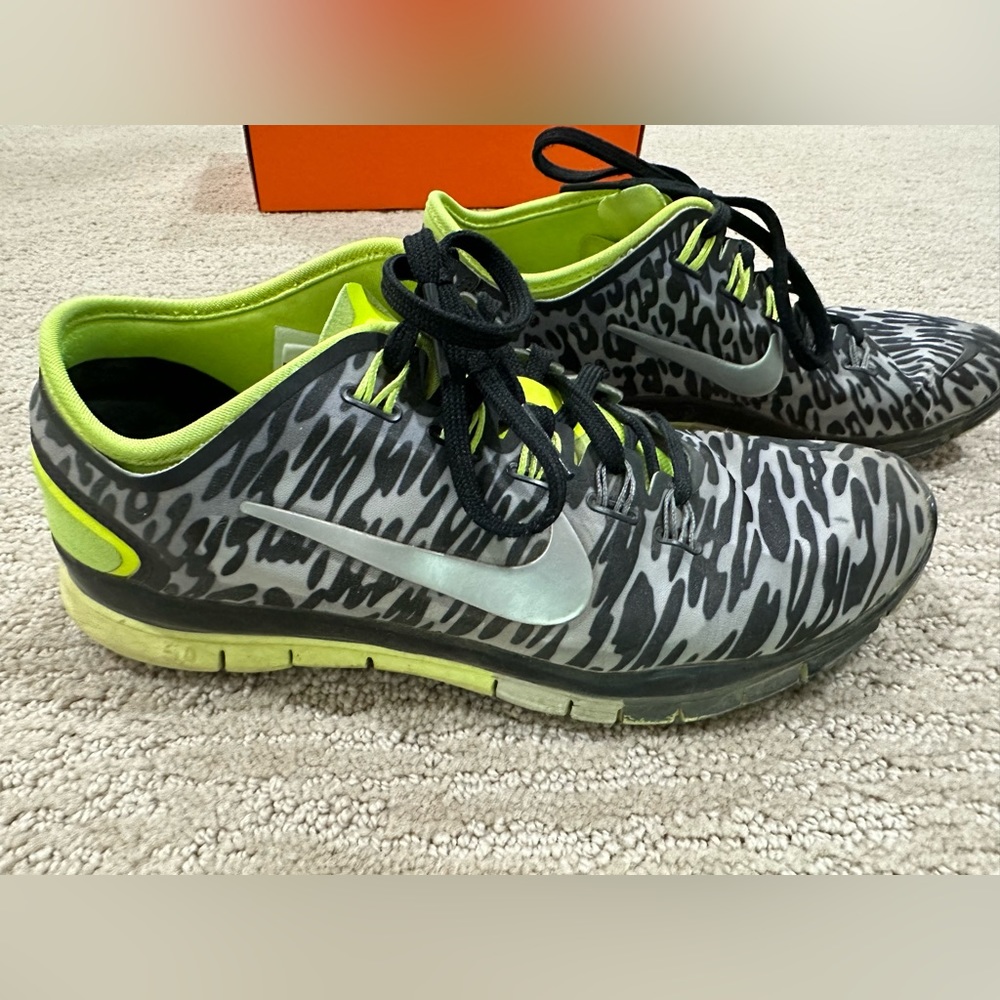 Nike Free TR Connect 2 Leopard Sneakers Running Shoes 7